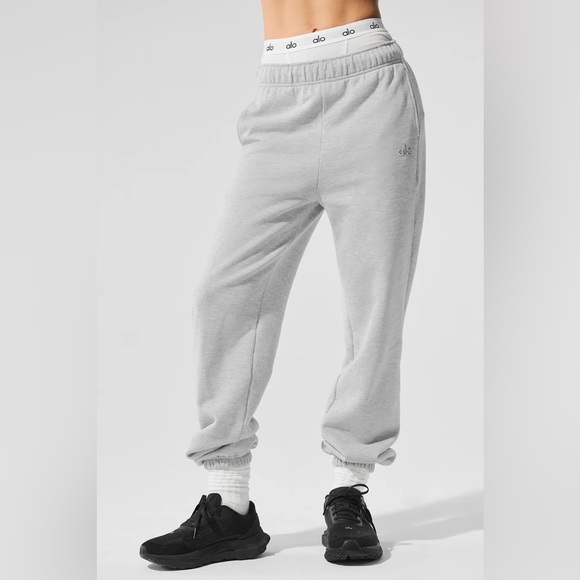 ALO Yoga Gray Jogger Sweatpants - Picture 2 of 5
